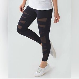 Lululemon Highest Times Pant in Naval Blue Size 4